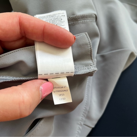 ATHLETA Stellar Wide Crop Pant Sizes 6 and 4 Trendy Stylish Active Athletic - Picture 14 of 15